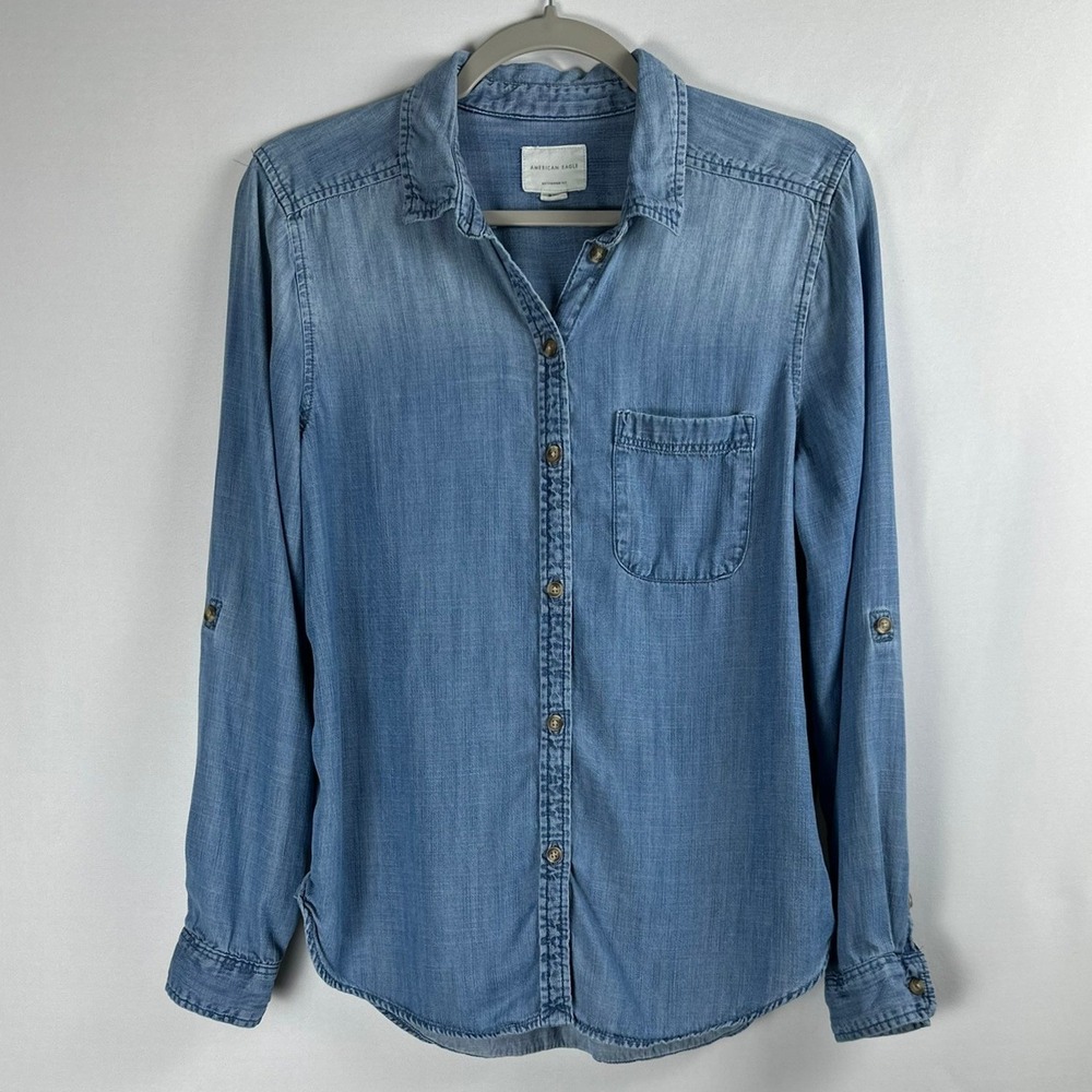 American Eagle Button Down Shirt Womens Medium Blue Lyocell Boyfriend Fit Casual